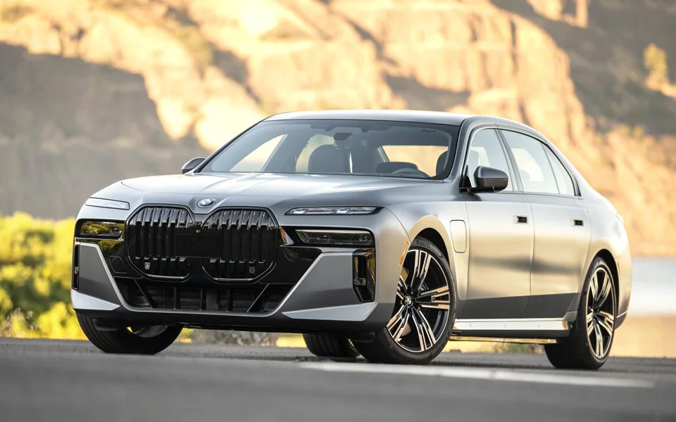 BMW 7 Series in list of Compact Cars in the Most Popular Cars in Dubai