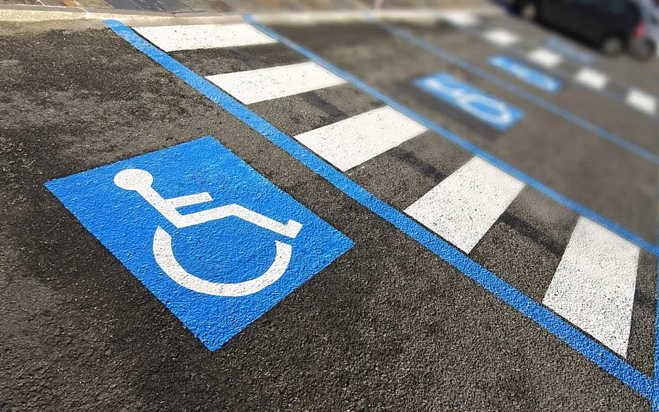 Premium Parking (Blue & White Lines) in Abu Dhabi