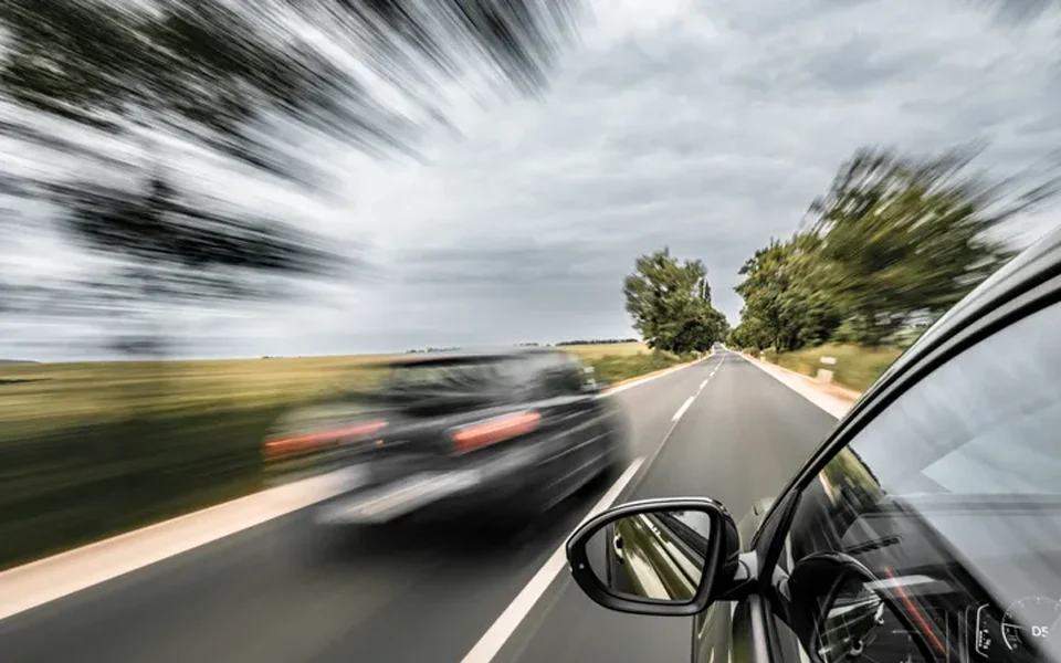 UAE Rules for Overtaking and Roundabouts