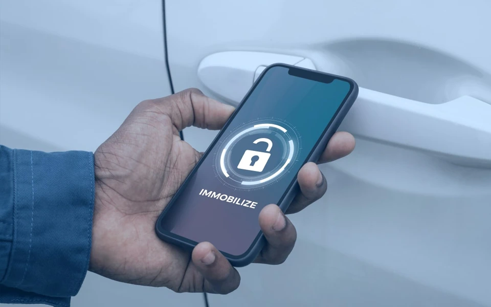 مزايا تأمين السيارات الفاخرة في الإمارات