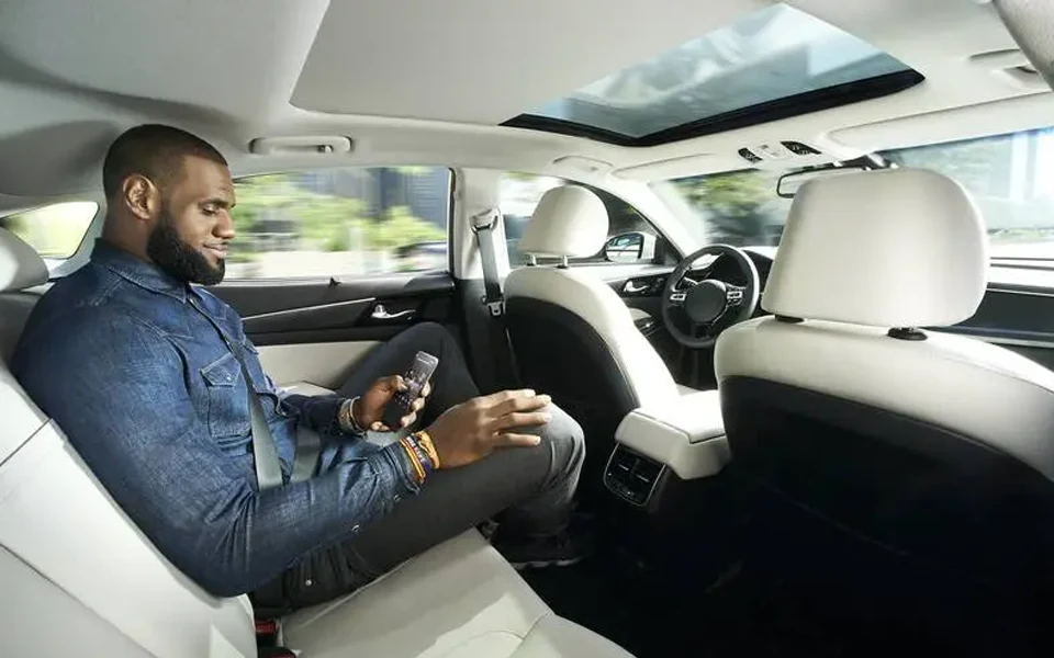 n image illustrating car insurance for driverless cars